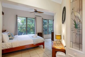 4 bedrooms, desk, iron/ironing board, travel crib