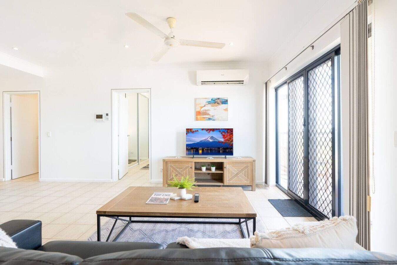 Oceanfront Gem: Pool ~ Balcony ~ Breathtaking View - Darwin