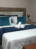 Apartamento estándar | 5 dormitorios, sistema de insonorización, wifi gratis y ropa de cama