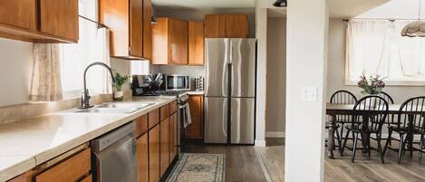 Microwave, oven, stovetop, dishwasher