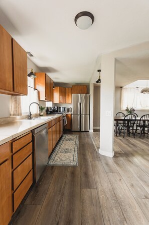 Microwave, oven, stovetop, dishwasher