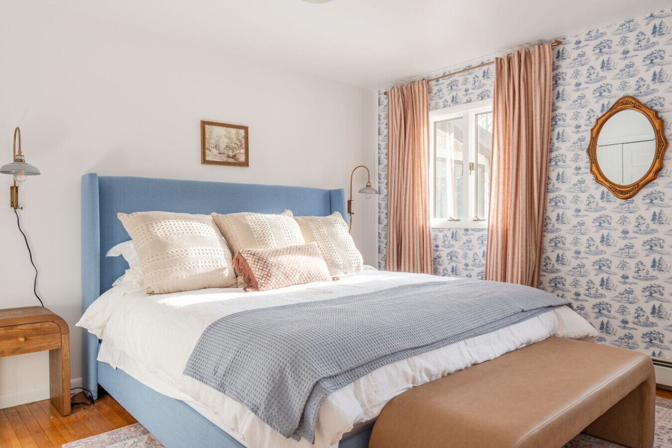 3 Schlafzimmer, Schreibtisch, Bügeleisen/Bügelbrett, Reisekinderbett