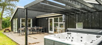"Adrienne" - 240m from the sea by Interhome