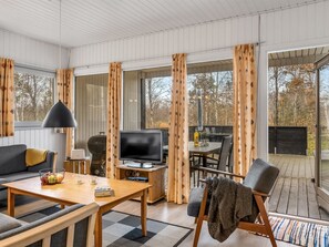 Tv och eldstad