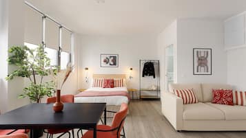 Iron/ironing board, free WiFi, bed sheets
