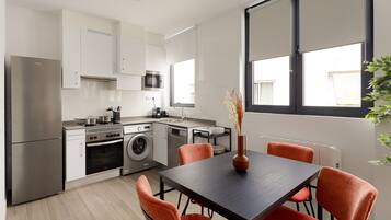 Fridge, microwave, oven, dishwasher