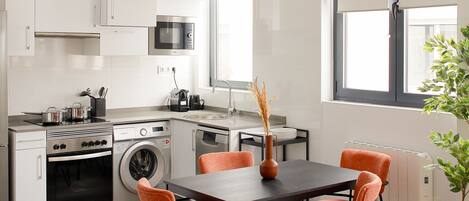 Fridge, microwave, oven, dishwasher