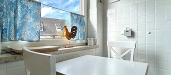 Die Helle Nach Westen Ausgerichtete Wohnung Heißt Sie Herzlich Willkommen!