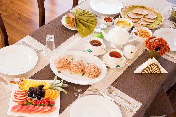 Free daily continental breakfast