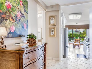 المنشأة من الداخل