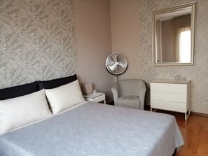 2 bedrooms, iron/ironing board, WiFi, bed sheets - VASARI APARTMENT VERONA 2 ROOMS NEAR STATION, STADIUM, CENTER (Verona)