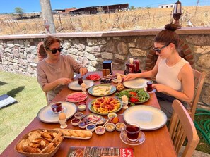 Free daily local cuisine breakfast  - Ayvalık lotus butik otel (Ayvalik)