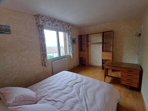 4 bedrooms, desk, iron/ironing board, travel crib - Grande Maison 4 ch Superbe vue (Orbeil)