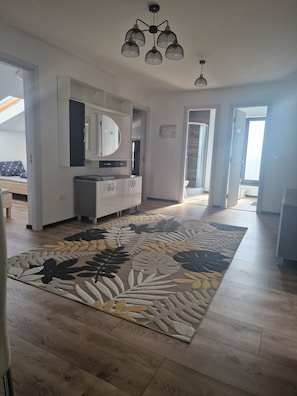 6 Schlafzimmer, WLAN, Bettwäsche