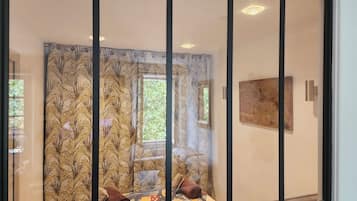 1 chambre, fer et planche à repasser, Wi-Fi, draps fournis