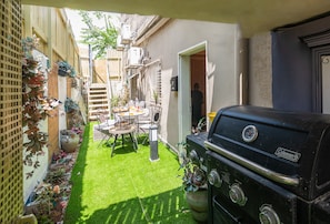 Luxury Suite, City View | 1 bedroom, desk, soundproofing, free WiFi - Chateau Tel Aviv (Tel Aviv)