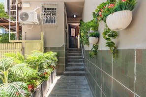 Front of property - Chateau Tel Aviv (Tel Aviv)