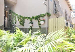 Suite Luxe, vue ville | Terrasse/Patio