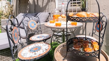 Luxury Suite, City View | 1 bedroom, desk, soundproofing, free WiFi