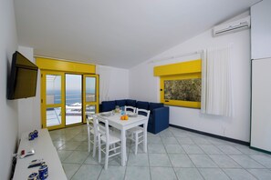 Dining - Sea Terrace (San Michele)