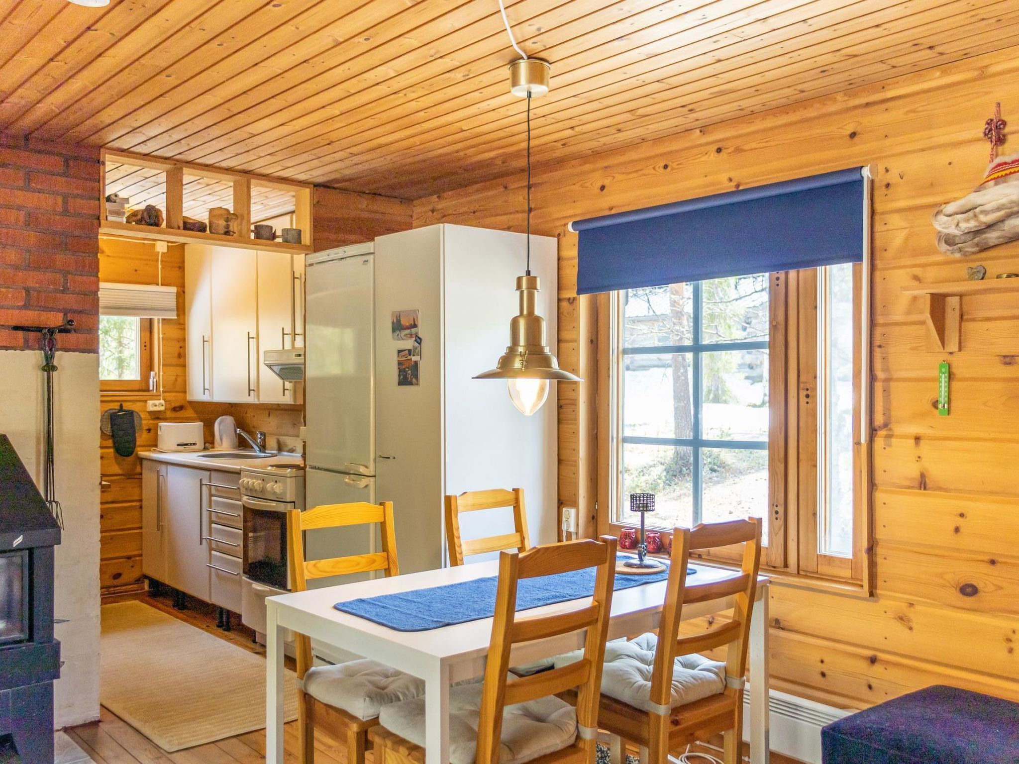 ثلاجة، ميكروويف، مستلزمات طهي/أطباق/أوعية