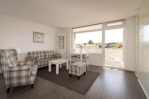 Fernseher, Stereoanlage