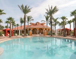 Indoor pool - Upstay: Family Resort Home w Pool, BBQ & Game Room (Davenport)