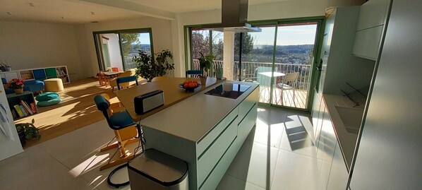 Interior - Villa with private pool in the countryside 3 km from Montpellier, beautiful view (city/sea) (Grabels)