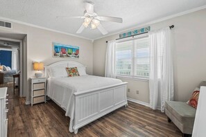 3 Schlafzimmer, Bügeleisen/Bügelbrett, Reisekinderbett, kostenloses WLAN