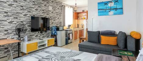 1 chambre, fer et planche à repasser, Wi-Fi, draps fournis