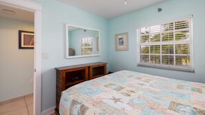 2 soverom, strykejern/-brett, reiseseng for barn og wi-fi