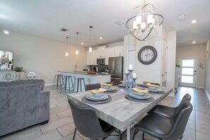 Dining - Modern 4Bed+PrivatePool Resort Style 8959 (Davenport)