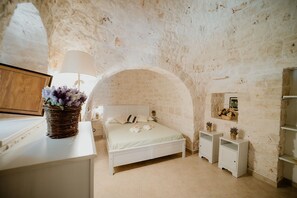 6 chambres, Wi-Fi, draps fournis