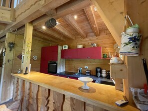 Fridge - Spacious chalet with WIFI, pets allowed, private garage (Abondance)