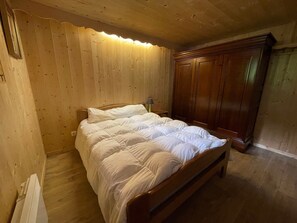 4 bedrooms, WiFi - Spacious chalet with WIFI, pets allowed, private garage (Abondance)