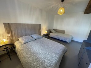 1 bedroom, free WiFi, bed sheets