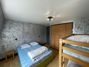 2 bedrooms