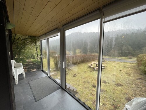 Grand chalet mitoyen dans secteur calme et ensoleillé