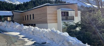 Appartement cosy avec balcon, accès direct piste et parking privatif