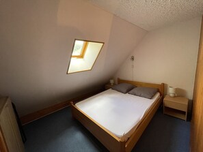 2 bedrooms