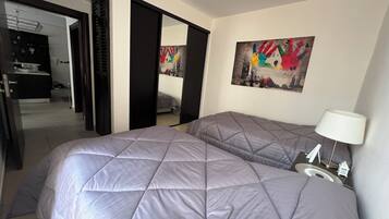 2 bedrooms, iron/ironing board, WiFi, bed sheets