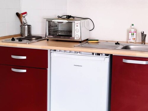 Charming Studio Near Ski Slopes with Great Amenities