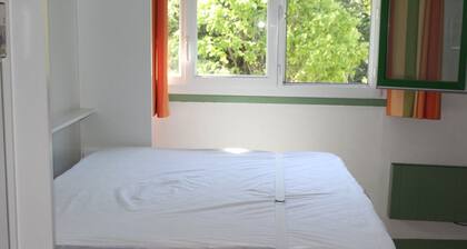 Studio cosy à LaveissiÚre prÚs des pistes, 2 lits superposés et lit rabattable, parfait pour l'hiver