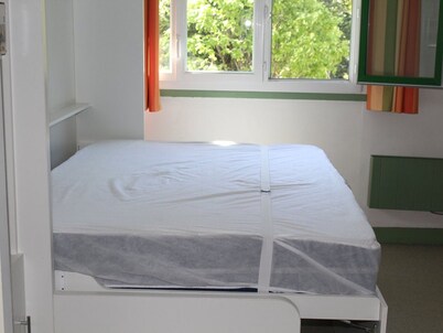 Charming Studio Near Ski Slopes with Great Amenities