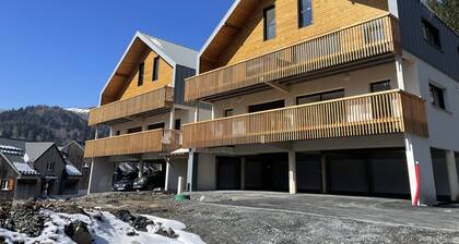Charmant T3 Neuf avec Balcon, Face TélésiÚge et Navette Gratuite
