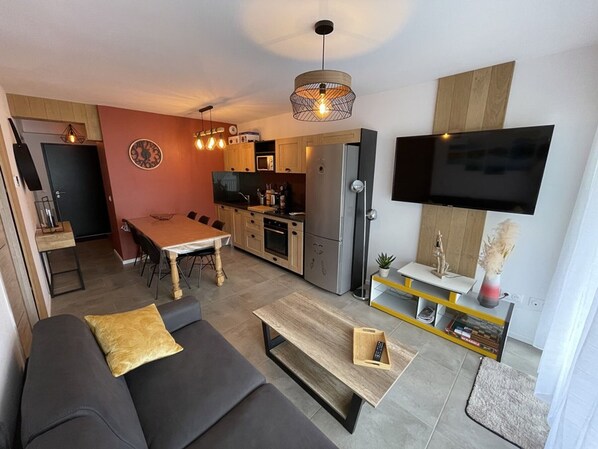 Living area - Cozy New 2-BR Apartment with Large Balcony, Close to Chairlift (Le Lioran)