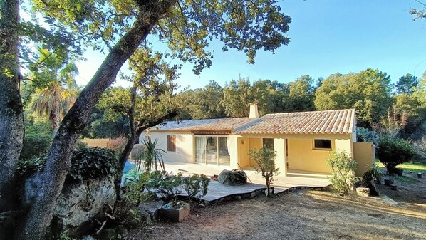 Exterior - Villa de Charme au Cœur du Maquis (Porto-Vecchio)