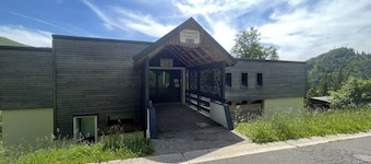 Beautifully renovated T2 apartment with balcony at the ski slope