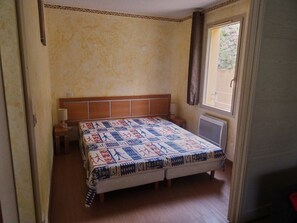 2 bedrooms - 3-room apartment in Isola 2000 center, parking, near slopes (Isola 2000)