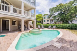 A heated pool - 200 Jacana Street - 6 Bedroom 3rd Row Home (Hilton Head Island)